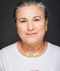<em>Melek Ç-</em>